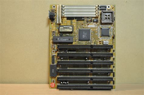 4 x 72 pin memory slots